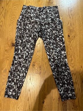 Athleta Black & White Printed High-Waist Leggings